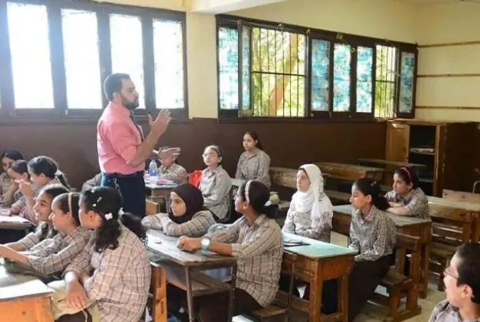 سد عجز المعلمين في المدارس