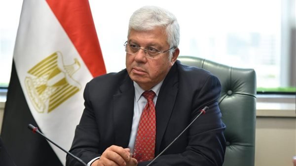 الدكتور أيمن عاشور وزير التعليم العالي والبحث العلمي