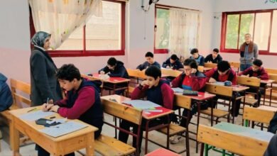 طلاب الشهادة الإعدادية